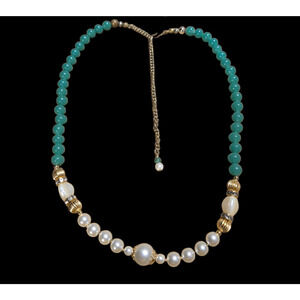 Faux pearl, gold and green necklace